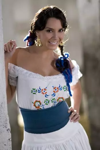 Inima-salbatica-elizabeth-gutierrez-in-corazon-salvaje