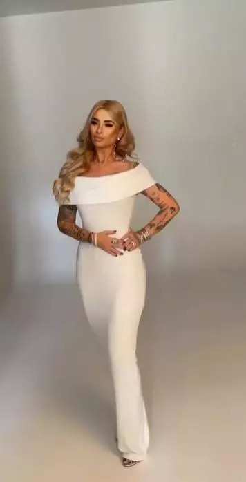 anamaria-prodan-slaba-in-rochie-alba
