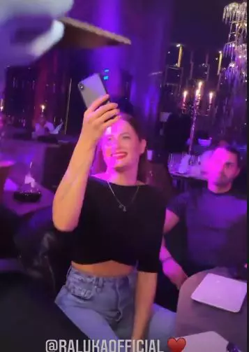 2021-02-26-12_36_16-Stories-•-Instagram