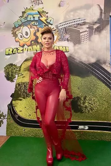 Loredana comparată cu Andreea Berecleanu