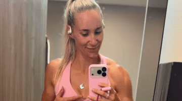 Antrenoare de fitness, diagnosticată cu cancer de colon la 39 de ani. Cele 3 semne pe care le-a ignorat pentru că păreau banale