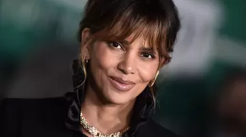 Halle Berry demontează un mit despre îmbătrânire: „60 de ani nu înseamnă sfârșitul carierei”