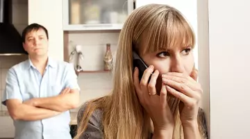 Infidelitate: aceste 2 semne pot fi evidente dacă bănuiești că partenerul te înșală