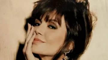 Victoria Principal, imagine rară din tinerețe. Cum arăta Pamela din „Dallas” în costum de baie și ce face actrița la 76 de ani