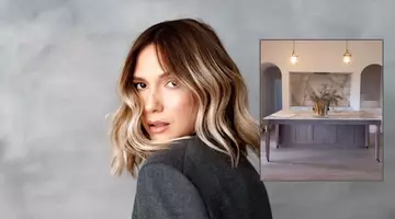 Adela Popescu, imagini noi din casa de la Șușani. Piesa de rezistență din living a fost în sfârșit montată