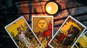 Ce spun cărțile de tarot pentru 2026. Bucuria și disperarea se împletesc în previziunile pentru anul viitor