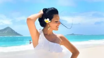 12 vedete, 73 de fotografii! Corina Caragea , INNA, Loredana și alte vedete au făcut senzație în costum de baie. Vezi imaginile din vacanțele lor