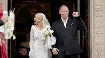 Ce imagini! Elena Mogîldea a plâns în hohote de fericire la altar, la nunta religioasă cu Bubu Cernea! Evenimentul a adunat toate vedetele din showbiz, iar mireasa a atras toate privirile