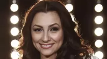 Cum arăta Andra la începutul carierei. Avea un look complet diferit și purta haine îndrăznețe: „Nu trebuie să ne fie rușine cu ce am trăit”