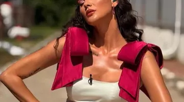 Ramona Olaru a făcut senzație la piscină! Vedeta de la „Neatza cu Răzvan și Dani” și-a surprins fanii cu o apariție în costum de baie și un mesaj tranșant pentru cei care o critică online