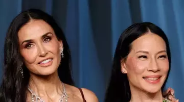 Reuniune de senzație pe covorul roșu: Demi Moore și Lucy Liu, din nou împreună după 22 de ani de la filmările pentru „Îngerii lui Charlie”
