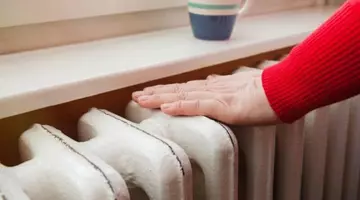 Lovitură pentru sute de mii de români! În plin ger năprasnic, 40% dintre bucureșteni au probleme cu apa caldă și căldura