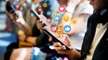 Accesul interzis la rețelele de socializare până la vârsta de 15 ani! Timpul petrecut pe ecran afectează performanțele școlare și sănătatea mintală