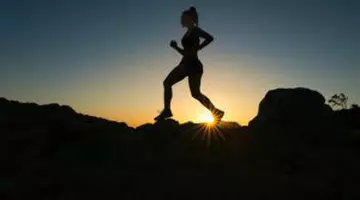 Un oncolog dezvăluie cele mai bune 2 sporturi pentru prevenirea cancerului