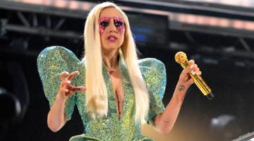 Boala de care suferă Lady Gaga. Primele simptome au fost ignorate ani întregi