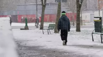 Un copil de 11 ani a făcut hipotermie după ce a fost dat jos din autobuzul cu care se întorcea de la școală pentru că nu avea bilet. A mers șase kilometri prin zăpadă