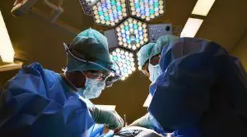 Românii cu varice au acces la un nou tratament. Premieră într-un spital public, intervenția poate fi decontată prin CNAS