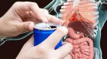 Băutura pe care mulți români o consumă zilnic poate crește riscul unei boli grave. Studiu pe 112.000 de persoane