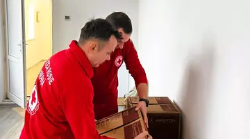 Crucea Roșie sprijină accesul la apă caldă pentru 500 de copii din școlile din județul Alba