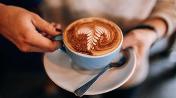 Cafeaua îți poate crește colesterolul fără să-ți dai seama. Metoda de preparare face diferența