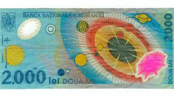 Ai bancnota de 2.000 de lei din 1999? Unele se vând cu 20 de lei, altele ajung la sute. Ce contează
