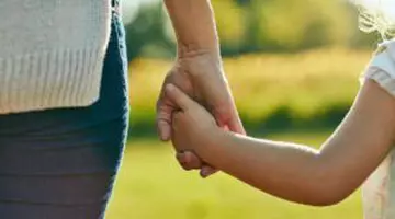 Ce fel de mamă ești în funcție de zodie. Cum descrie astrologia fiecare semn zodiacal