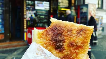 Câți bani face patiseria lui Nea Mihai din Piața Amzei. Cifrele oficiale spun totul