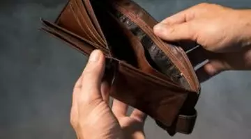 Românii, prea săraci să meargă la medic / SONDAJ: 9 români din 10 au amânat în ultimii trei ani decizii importante legate de sănătate