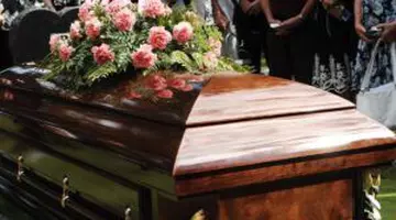 Câte zile libere plătite se acordă la decesul unei rude. Ce spune Codul Muncii pentru rudele de gradul I și II