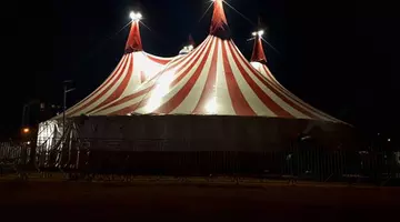 Accident la circul din Craiova. Un acrobat a căzut de la patru metri. Care este starea lui