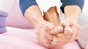 Gleznele umflate pot fi un semn al unui cheag de sânge sau insuficiență cardiacă. 14 cauze pe care medicii le verifică imediat