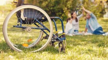 Cele 9 scutiri fiscale pentru persoanele cu handicap grav și accentuat în 2026: cum recuperezi între 2.000 și 5.400 de lei