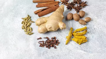 Condimentul banal care influențează glicemia, colesterolul și inflamația. Date din aproape 300 de studii