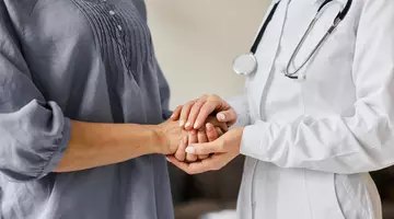Medicii trag un semnal de alarmă: 3 simptome ale cancerului care se accentuează vara