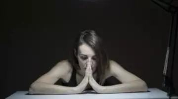 O româncă a învățat AI-ul să caute semne ale depresiei în ceea ce scriem online. Cercetarea sa a primit un premiu internațional