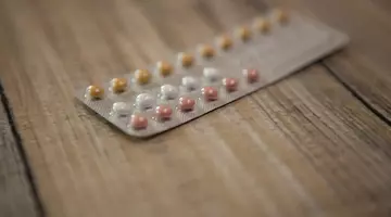 Ce se întâmplă dacă iei pastile pentru amânarea menstruației fără recomandarea medicului?