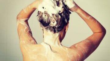 Șampon popular retras de pe piață din cauza contaminării cu o bacterie periculoasă. Ce trebuie să verifici dacă l-ai cumpărat