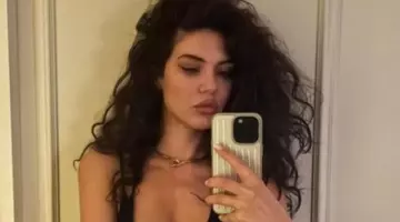 Imaginea cu care Christina Ich a împărțit internetul în două. Poza care a stârnit controverse! A renunțat complet la haine