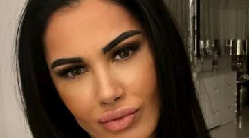 Cum arăta Oana Zăvoranu în anul 2000, pe când era toată naturală. Transformarea spectaculoasă a vedetei de-a lungul anilor
