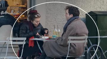 Ea are 59 de ani, el are 38! Îndrăgita actriță, pe care o știi sigur de la TV, a „furat” inima unui tinerel și trăiește o poveste de dragoste ca-n telenovele! În timp ce gurile rele aruncă cu noroi, ea și iubitul se afișează peste tot împreună / FOTO