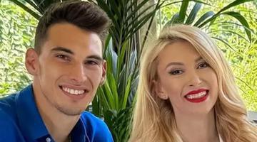 Primele imagini de la cununia secretă a Andreei Bălan cu Victor Cornea! Artista a spus DA într-o rochie mini, super sexy! Foto