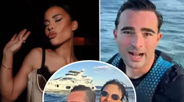 De când a divorțat de Rareș Cojoc, Andreea Popescu pare că-și retrăiește adolescența! La 42 de ani, a fost "liberă la mare" cu Radu Mazăre Junior, care e cu 10 ani mai tânăr ca ea! Ipostazele în care s-au filmat în weekend, la Mamaia, au stârnit valuri de comentarii! VIDEO