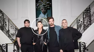 A plecat din România cu 11 milioane de dolari în cont, de la fostul soț, și și-a refăcut complet viața la Paris! Wow, cât de mult s-a schimbat!! Uită-te bine la poză! Îți dai seama cine e femeia din imagine? E super celebră