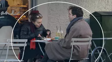 Ea are 59 de ani, el are 38! Îndrăgita actriță, pe care o știi sigur de la TV, a „furat” inima unui tinerel și trăiește o poveste de dragoste ca-n telenovele! În timp ce gurile rele aruncă cu noroi, ea și iubitul se afișează peste tot împreună / FOTO