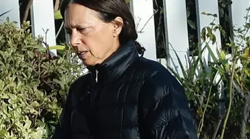 Toți românii au dansat pe muzica ei, și nu era petrecere la care să nu îi auzi vocea, însă anii au schimbat-o atât de mult încât azi nu o mai recunoști! FOTO