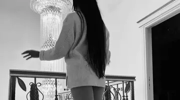 O vedetă din România e însărcinată în același timp cu fata ei și o să fie bunică la 35 de ani! „Doamne, îți mulțumesc!”