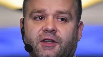 Semnul "divin" pe care Ciprian Ciucu l-a primit când a intrat în secția de vot. A știut că va ieși câștigător! „Așa este!”. Poza care s-a viralizat în mediul online! Mii de oameni au reacționat când au văzut-o / FOTO