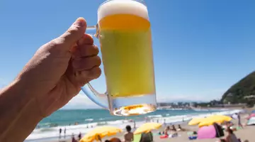 Un turist spune unde a găsit cea mai ieftină bere de pe litoralul românesc: „4 lei la draft, nu poți mai bine de atât”