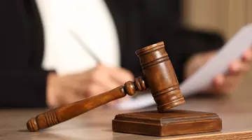 Nepoții au pierdut peste 2.800.000 de euro în favoarea unchiului. De ce a fost anulat testamentul unui bărbat de 93 de ani