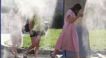 Cod roșu de caniculă pentru trei județe din România: temperaturi de 40 de grade la umbră. Prognoza ANM pentru 1-5 august
